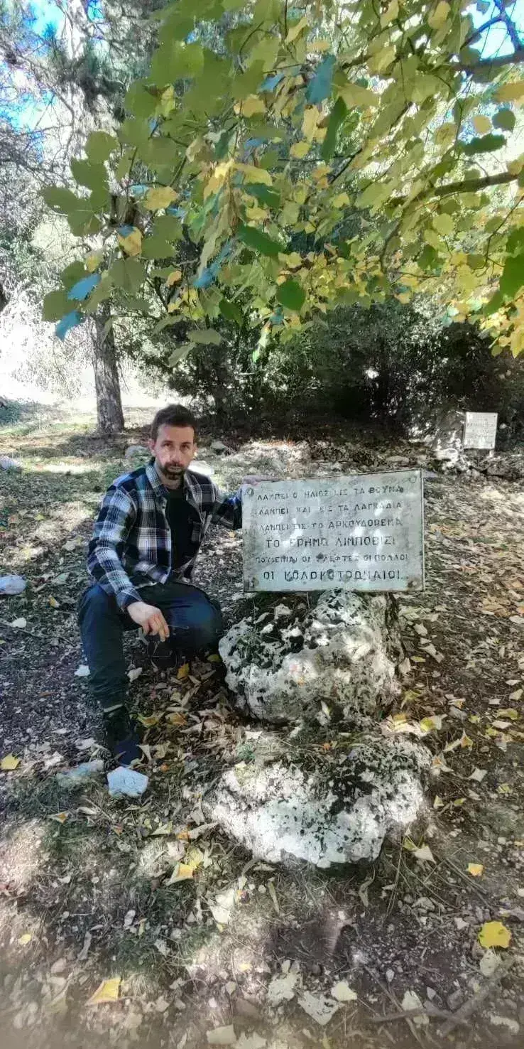 Θεόδωρος Κολοκοτρώνης: Το Eleftherostypos.gr στο Λιμποβίσι - Το σπίτι που μεγάλωσε ο «Γέρος του Μοριά» και το σημείο απ' όπου έβλεπε τους Τούρκους [βίντεο]