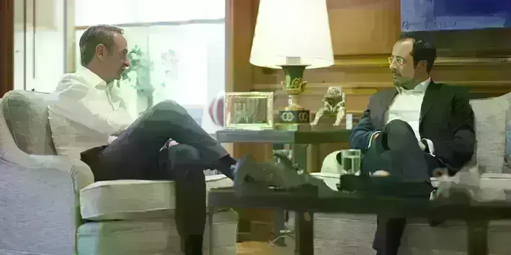 Συνάντηση Μητσοτάκη -Χριστοδουλίδη στο Μαξίμου: Στο επίκεντρο το Κυπριακό και η αστάθεια στη Μέση Αν