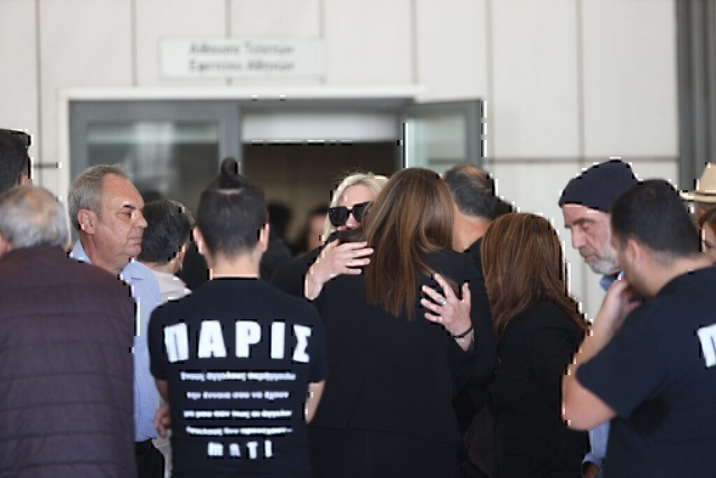 Δίκη για Μάτι: Η Ένωση Δικαστών και Εισαγγελέων απαντά στις διαμαρτυρίες των συγγενών των θυμάτων – «Σε ένα Κράτος Δικαίου η Δικαιοσύνη δεν απονέμεται με όρους λαϊκισμού»