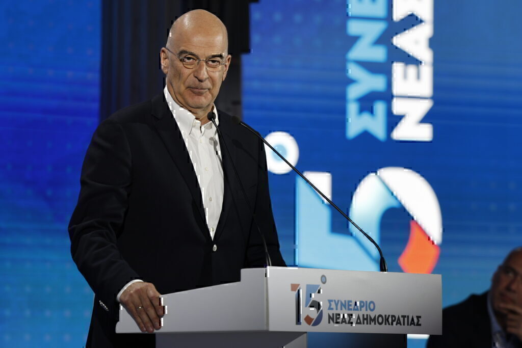 Συνέδριο ΝΔ – Δένδιας: Είμαστε το κόμμα, που στέκεται πάντα δίπλα στους αδύναμους, στους χαμηλοσυνταξιούχους, στους ανέργους