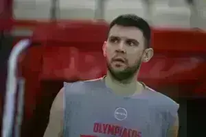 Ολυμπιακός-Μπαρτσελόνα: Με τον αρχηγό τους για το 2-2 οι ερυθρόλευκοι