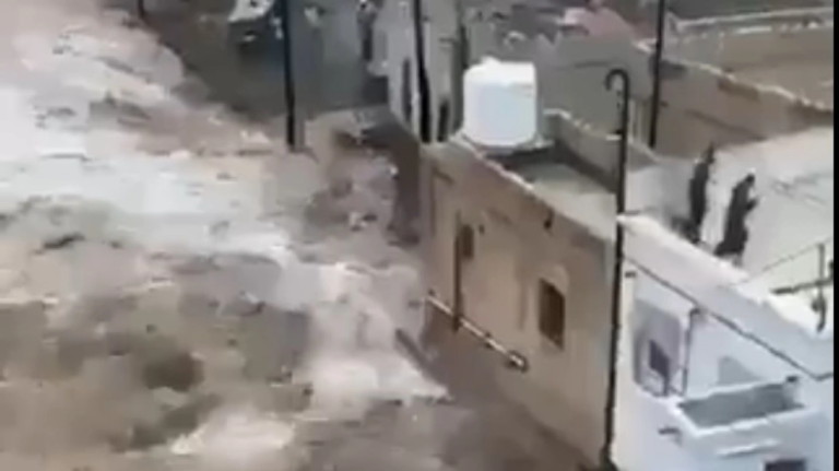 Ομάν: Τουλάχιστον 16 νεκροί, μεταξύ τους πολλοί μαθητές, σε πλημμύρες
