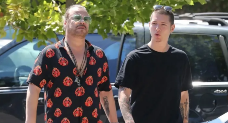 Χριστόφορος Βλαχάκης: «Σαρώνει» στο τραγούδι ο γιος του Δάντη στην Αμερική [Βίντεο]