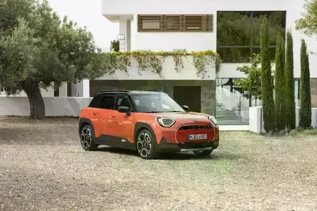 Πρεμιέρα για το νέο αμιγώς ηλεκτρικό MINI Aceman