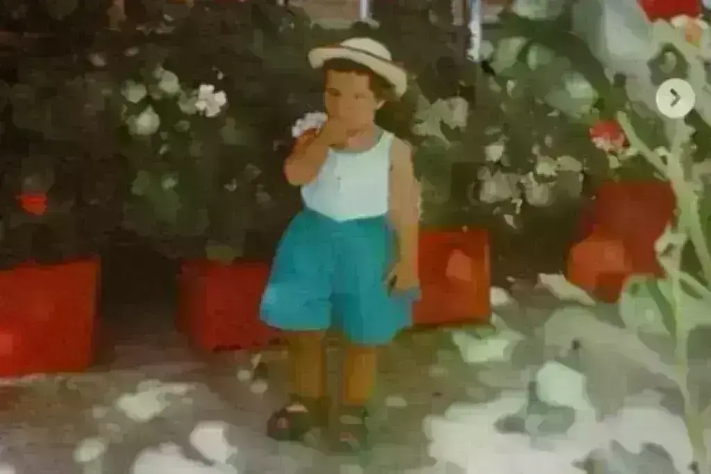 Θα σας παιδέψει πολύ! Δεν φαντάζεστε ποια ηθοποιός είναι το κοριτσάκι της φωτογραφίας!