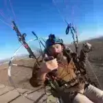 Τέξας: Βίντεο που κόβει την ανάσα- Έπεσε με αλεξίπτωτο και σώθηκε!