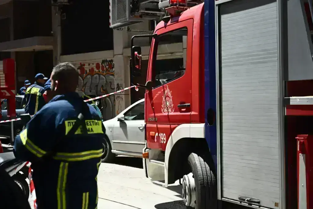 Θεσσαλονίκη: Φωτιά σε διαμέρισμα στο κέντρο της πόλης