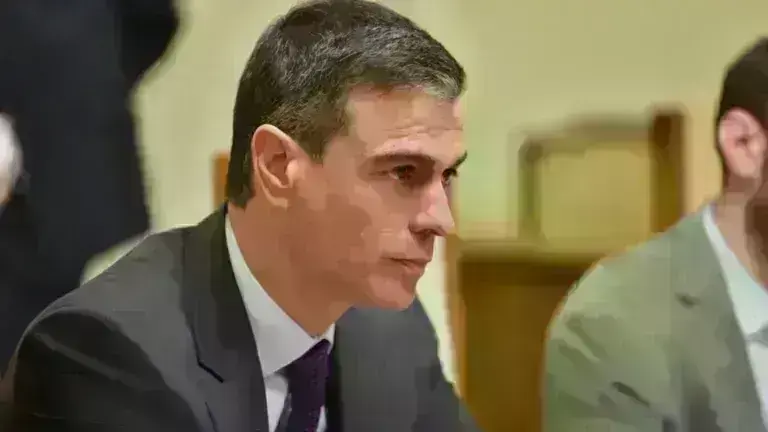 Ισπανία: Από ώρα σε ώρα η ανακοίνωση του πρωθυπουργού Σάντσεθ- Παραιτείται ή όχι;