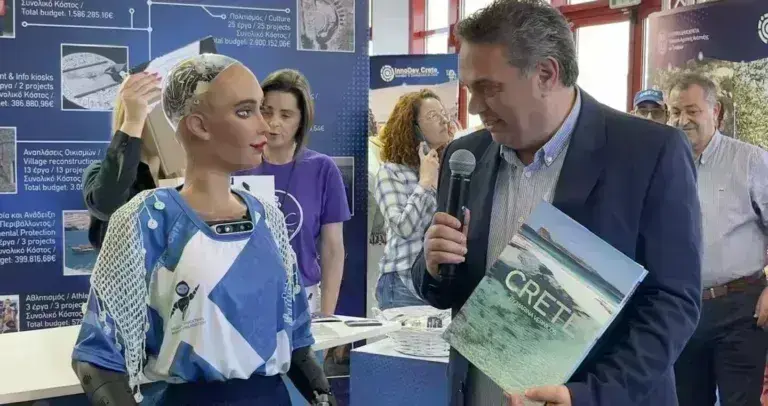 Sophia: Tα… προξενιά που δέχθηκε στην Κρήτη και τα μηνύματα που έστειλε