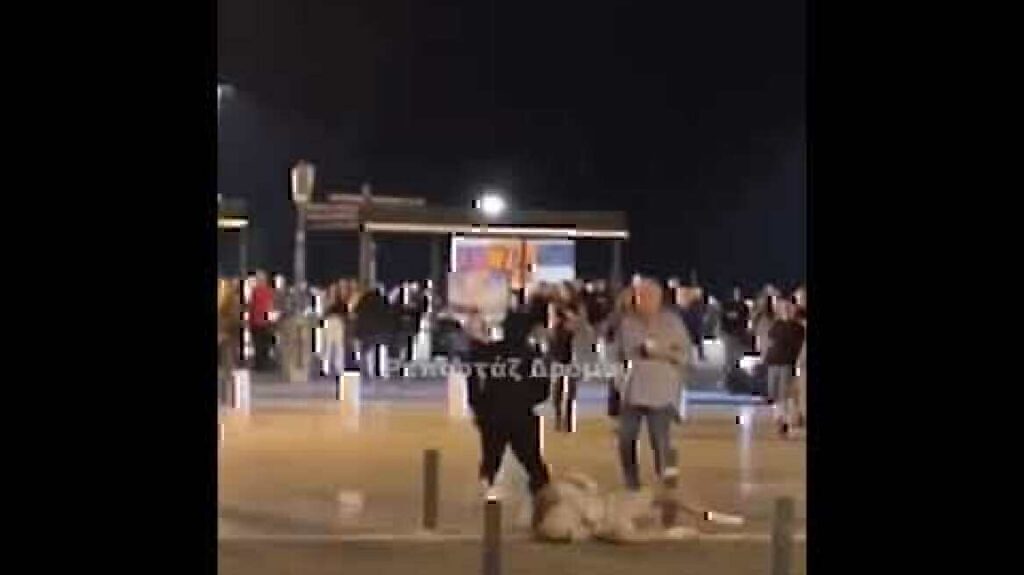 Βίντεο ντοκουμέντο: Άγρια επίθεση σε νεαρό από συμμορία ανηλίκων- Αναζητούνται οι δράστες