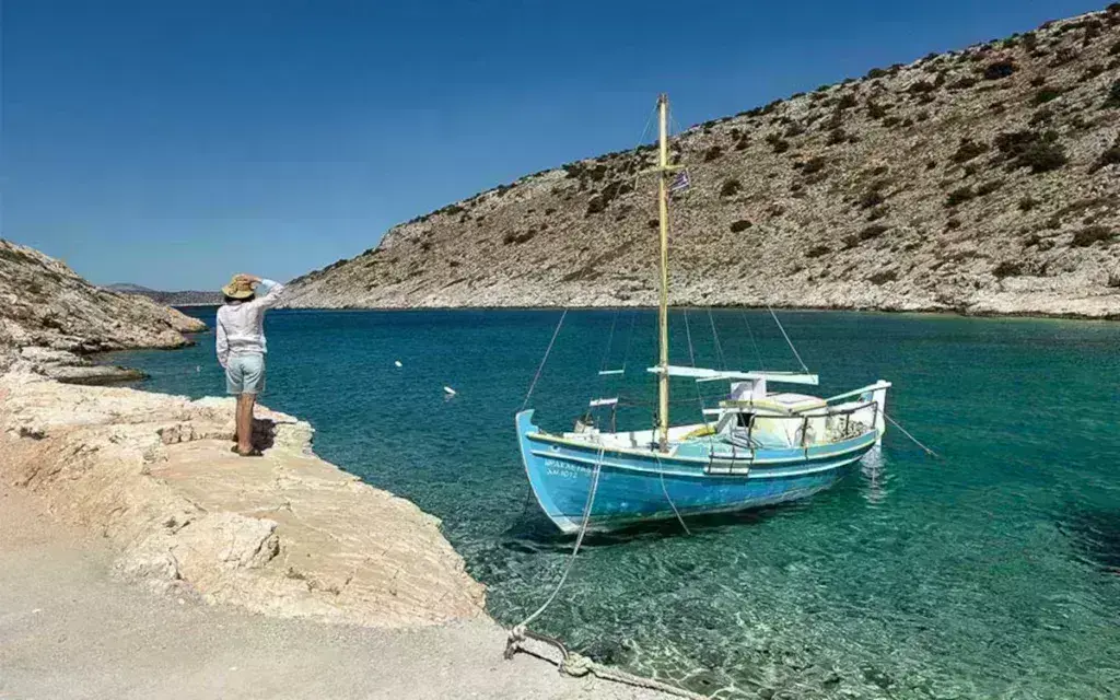 Οι μικρές Κυκλάδες και η Νάξος «φιγουράρουν» σε διεθνή μέσα – Στις πρώτες θέσεις για αξέχαστες