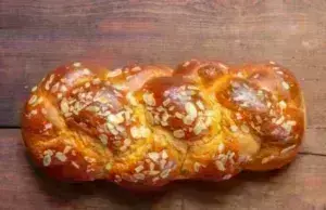 Πασχαλινά τσουρέκια