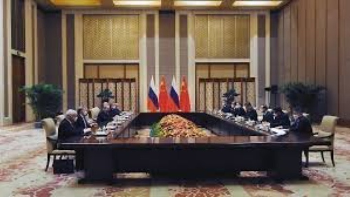 Ρωσία: Η αμερικανική στρατιωτική παρουσία στην Ιαπωνία παρεμποδίζει την επίτευξη συνθήκης ειρήνης με το Τόκιο