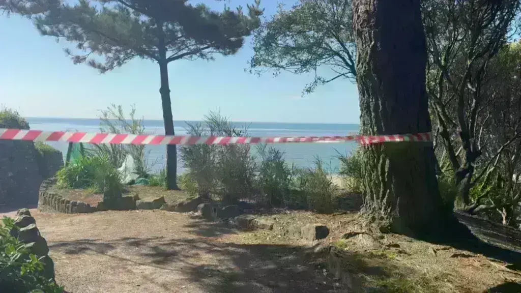 Σοκ στη Βρετανία: Επίθεση με μαχαίρι σε παραλία- Μία γυναίκα νεκρή και μία σε κρίσιμη κατάσταση