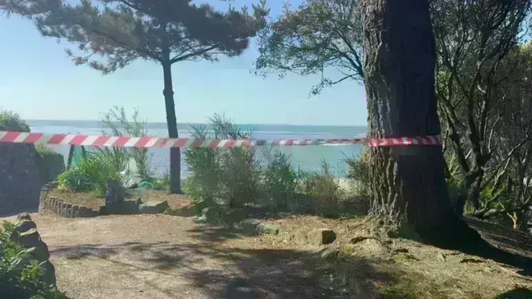 Σοκ στη Βρετανία: Επίθεση με μαχαίρι σε παραλία- Μία γυναίκα νεκρή και μία σε κρίσιμη κατάσταση