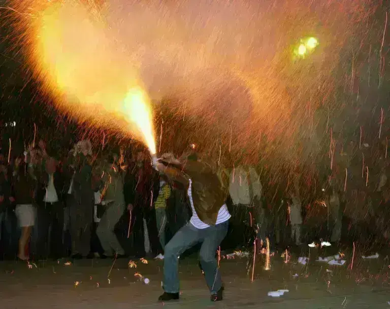 βεγγαλικά και κροτίδες