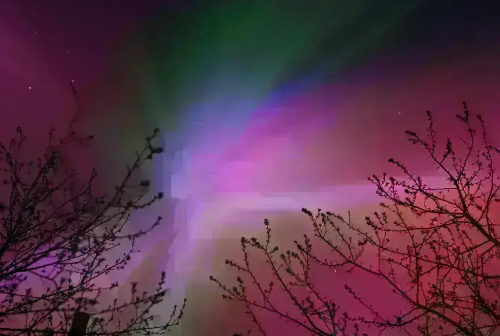 Γεωμαγνητική καταιγίδα: «Πίνακες ζωγραφικής» οι νυχτερινές εικόνες του ουρανού - Δείτε βίντεο