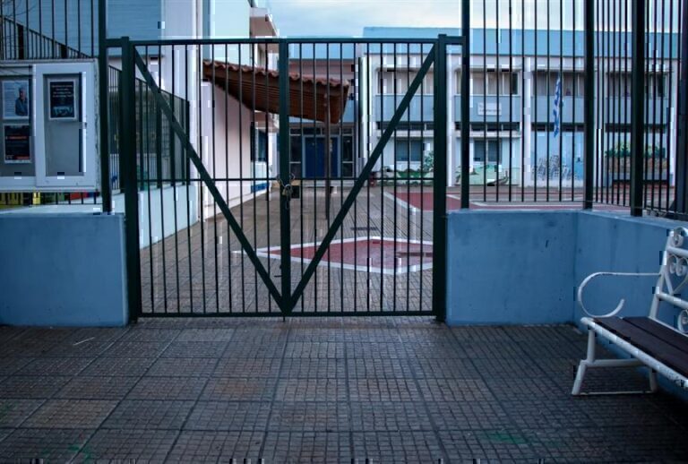 Κηφισιά: Εκτός κινδύνου ο 9χρονος που τον καταπλάκωσε καγκελόπορτα σε δημοτικο σχολείο