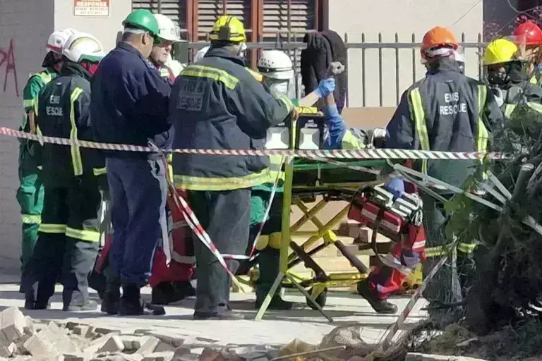 Τραγωδία στη Νότια Αφρική: Κατάρρευση κτιρίου- 20 νεκροί, 32 αγνοούμενοι