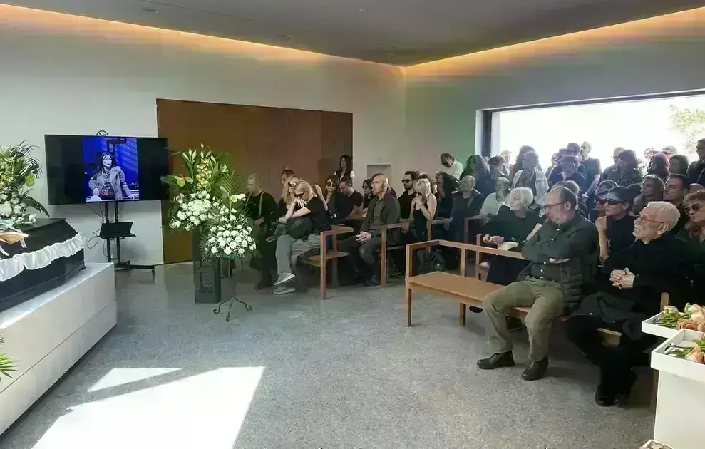 Το τελευταίο αντίο στην Ιφιγένεια Αστεριάδη στο αποτεφρωτήριο Ριτσώνας