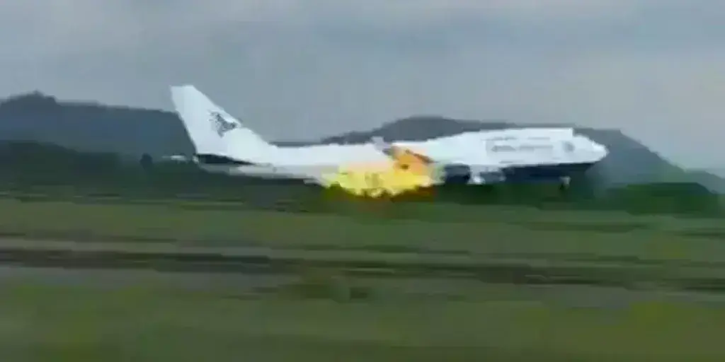 Νέο περιστατικό με Boeing – Προσγείωση θρίλερ στην Ινδονησία