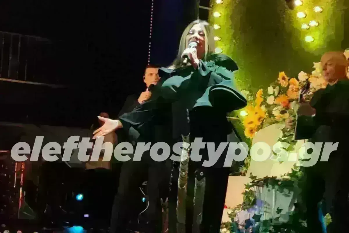 Άντζελα Δημητρίου: Η στιγμή που αφιερώνει το «ουρανέ» στη μητέρα της – Ποιος πρώην παίκτης του Survivor έδωσε το «παρών» στην πρεμιέρα της