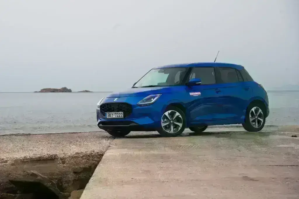 Οδηγούμε το νέο υβριδικό Suzuki Swift στην Αθήνα