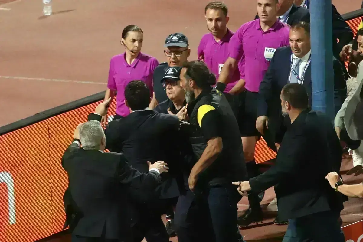 Le Figaro: Δημοσίευμα «κόλαφος» για το ελληνικό ποδόσφαιρο - «Πλήρης ασέβεια στην Φραπάρ μέσα σε μία θυελλώδης κατάσταση»