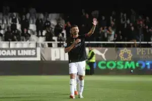 Κώστας Γιαννούλης: Ο επίλογος μιας σπουδαίας καριέρας - Κρέμασε τα παπούτσια του ο αρχηγός του ΟΦΗ