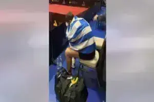 Ολυμπιακοί Αγώνες 2024: Ξέσπασε σε λυγμούς ο Γκιώνης – Πανηγύρισε την 6η ιστορική πρόκριση τυλιγμένος με την ελληνική σημαία [βίντεο]