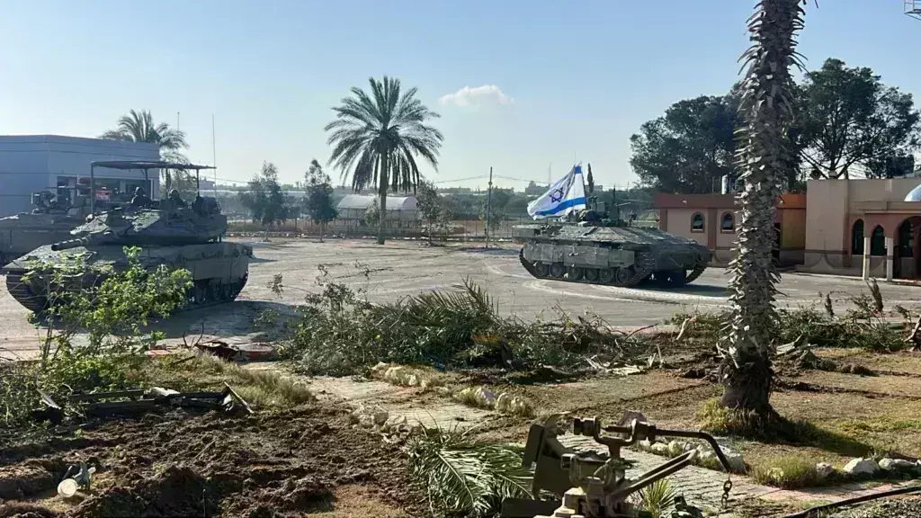 Ισραήλ: Οι IDF κατέλαβαν την παλαιστινιακή πλευρά του περάσματος στη Ράφα