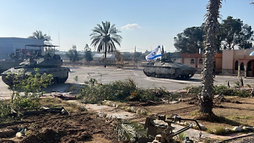 Ισραήλ: Οι IDF κατέλαβαν την παλαιστινιακή πλευρά του περάσματος στη Ράφα