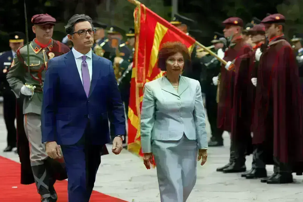 Σκόπια: Η χυδαία πρόκληση της Σιλιάνοφσκα με το... καλησπέρα - Το παρασκήνιο και οι αντιδράσεις της ελληνικής πλευρά για το σκέτο Μακεδονία