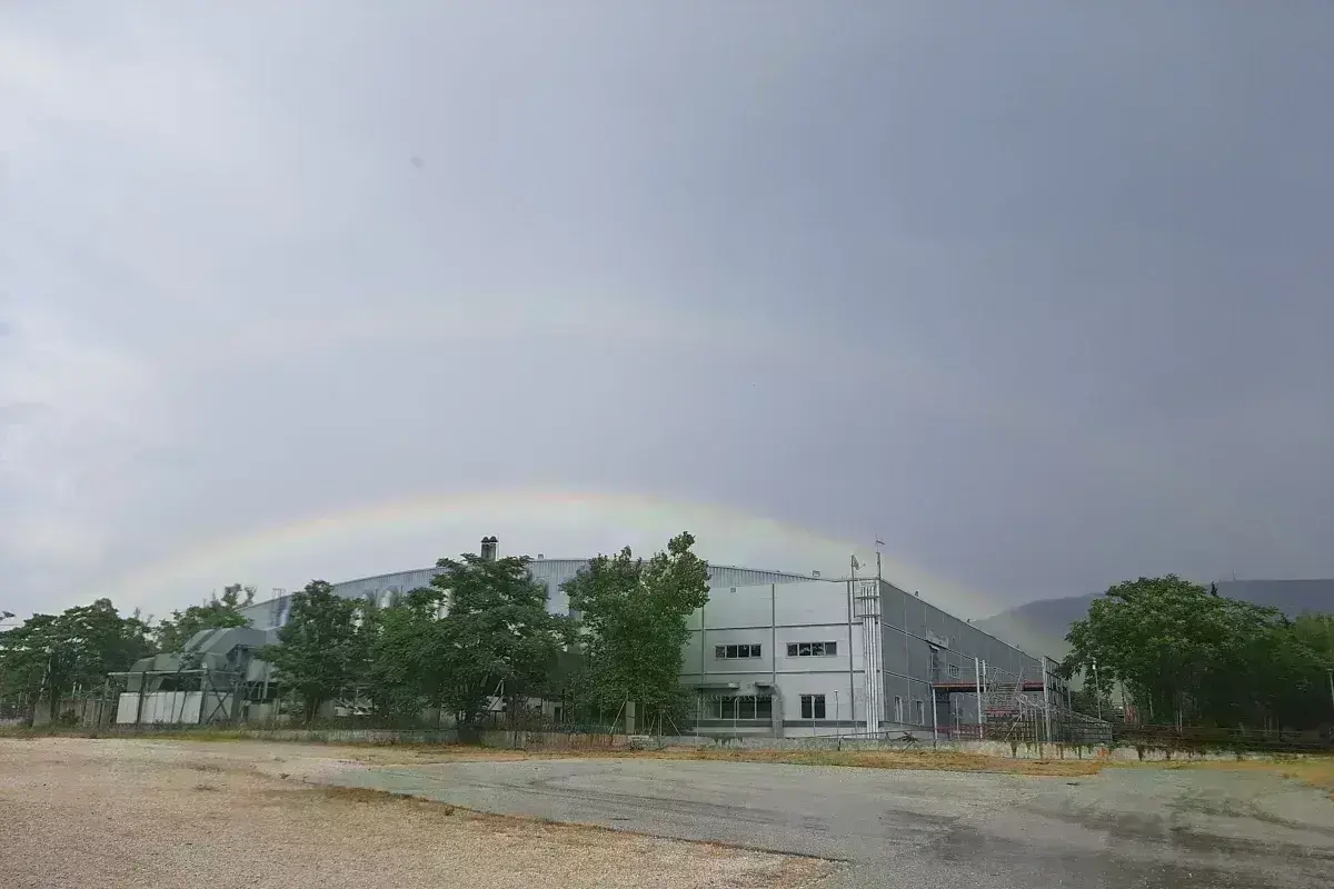 Σπάνιο φαινόμενο στον ουρανό της Αττικής: Το τριπλό ουράνιο τόξο και η εξήγηση του Κολυδά