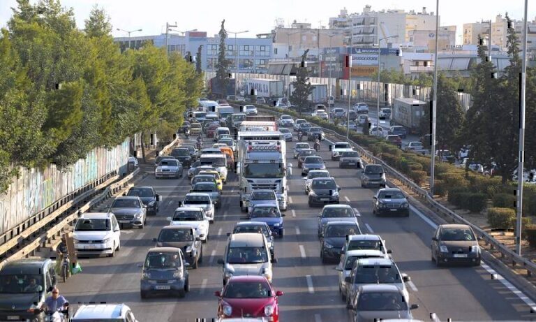 Κίνηση: Τέλος ο Κηφισός – Όσοι πέρασαν… πέρασαν – Στο κόκκινο οι κεντρικές οδικές αρτηρίες