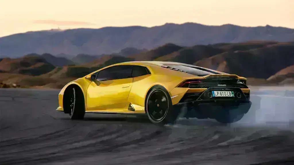 Οι Lamborghini εξελίσσονται και με την συνδρομή “άμπαλων” οδηγών