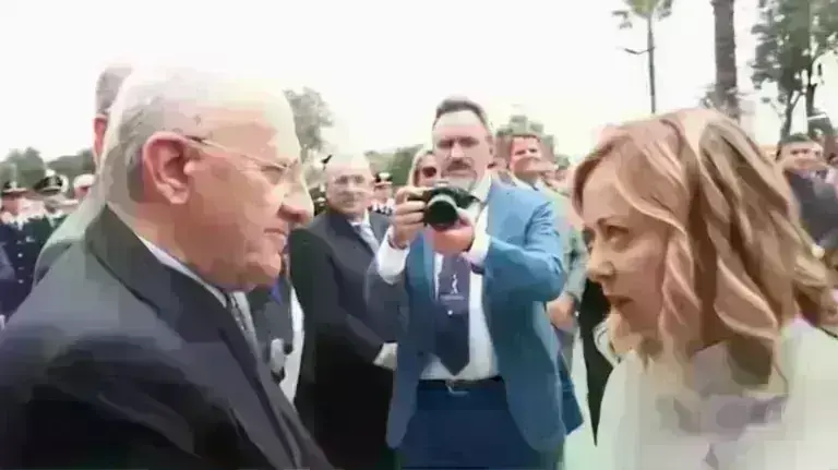 Η εκδίκηση της Μελόνι: Έτσι… πετσόκοψε αυτόν που τη «στόλισε» – «Είμαι εκείνη η μ@λ@κ@» [βίντεο]