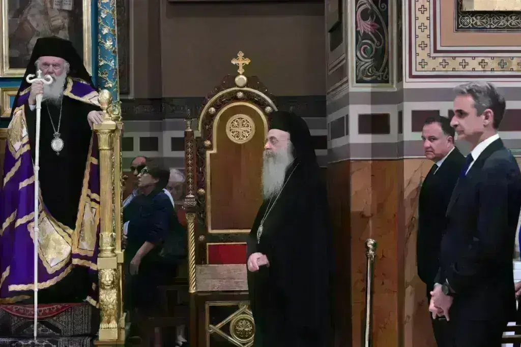 Στη Μητρόπολη Αθηνών ο Κυριάκος Μητσοτάκης