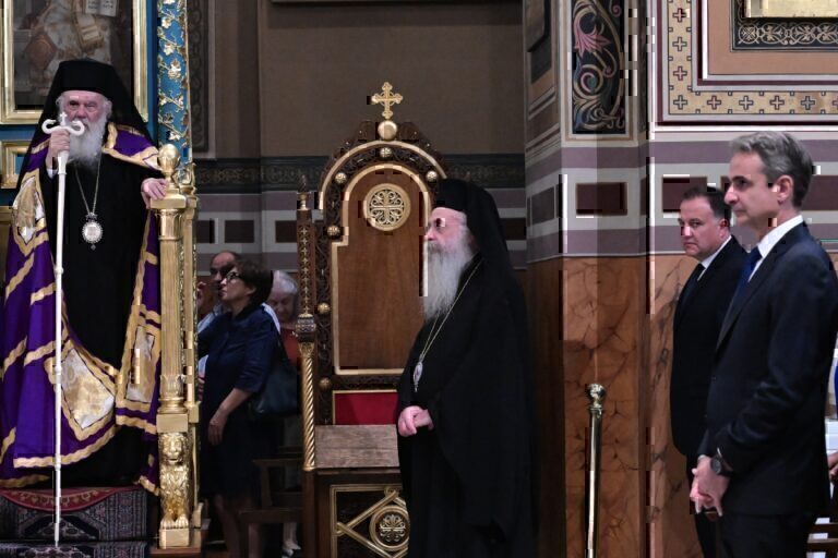 Στη Μητρόπολη Αθηνών ο Κυριάκος Μητσοτάκης
