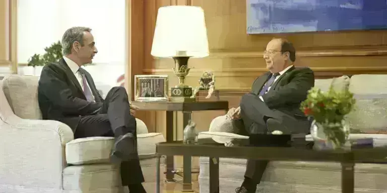 O Μητσοτάκης συναντήθηκε με τον πρώην πρόεδρο της Γαλλίας Φρανσουά Ολάντ