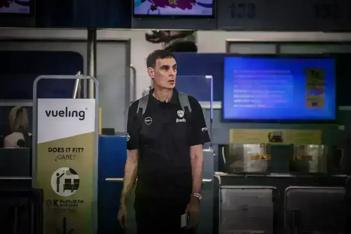 Φάιναλ Φορ: Αναχώρησε για το Βερολίνο ο Ολυμπιακός - «Ας είμαστε λίγο πιο τυχεροί φέτος...» το μήνυμα Μπαρτζώκα