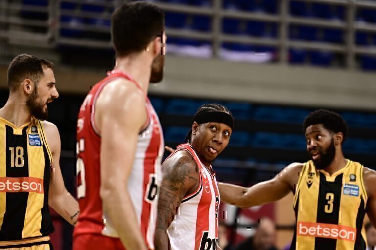 ΑΕΚ-Ολυμπιακός 68-100: Προπόνηση για τους ερυθρόλευκους, πρόκριση στα ημιτελικά και… Final Four