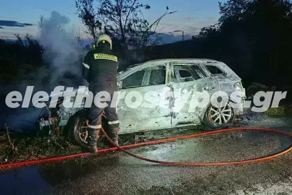 Στις φλόγες κλεμμένο όχημα στην ΕΟ Θεσσαλονίκης – Μουδανιών – Ερευνάται από την ΕΛ.ΑΣ.