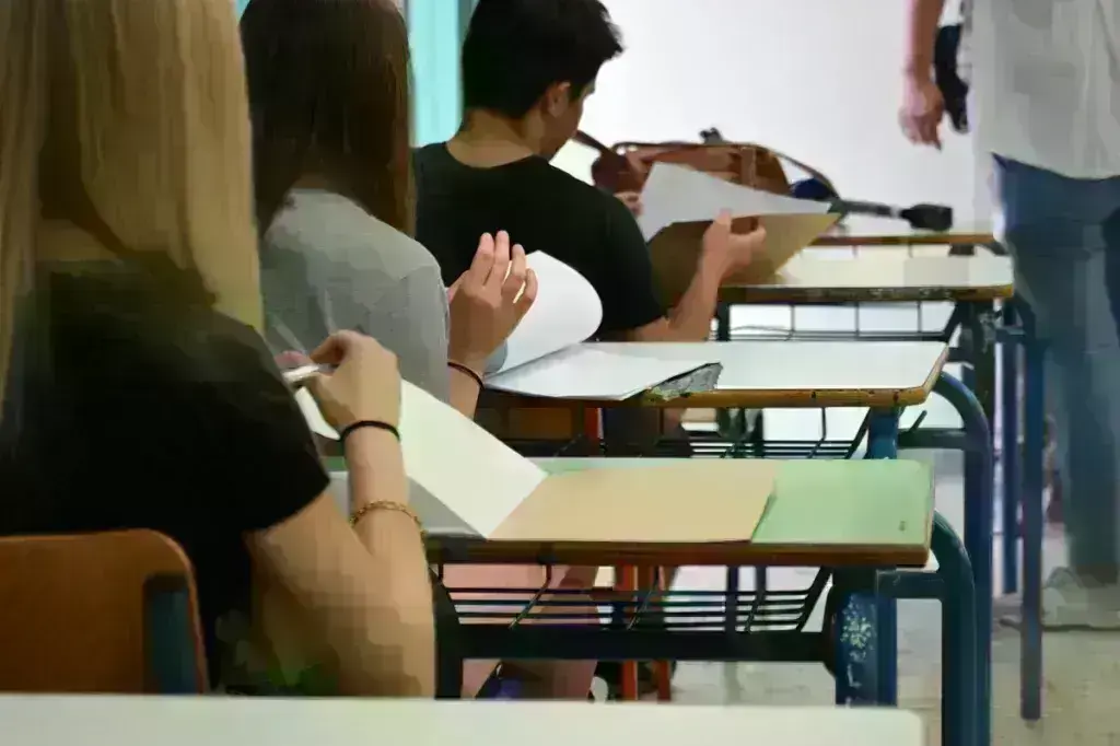 Πανελλήνιες 2024: Πτώση βάσεων από φυσική, ιστορία – Ανάλυση για όλα τα πεδία