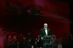 Έντι Ράμα στο Γαλάτσι: Παραλήρημα ασέβειας προς την Ελλάδα και την ιστορία της από τον Αλβανό πρωθυπουργό – Ο Μπελέρης, η Μπουμπουλίνα και οι Τσάμηδες