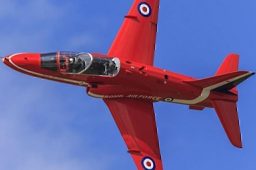 Red Arrows: Θα σκεπάσουν τον ουρανό του Φλοίσβου – Το βρετανικό ακροβατικό σμήνος στις εκδηλώσεις για την 83η επέτειο της Μάχης της Κρήτης