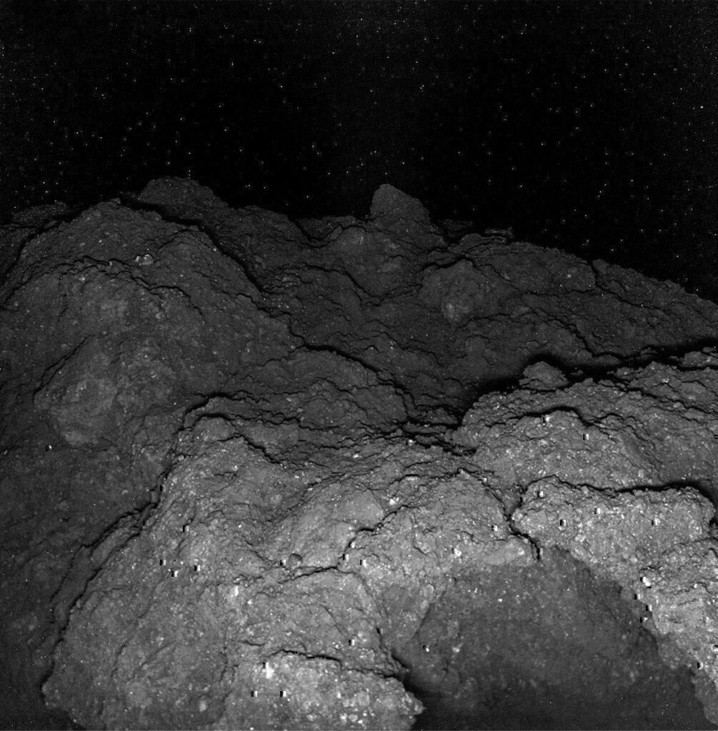 Curiosity: Το ρόβερ της NASA τράβηξε την πιο καθαρή φωτογραφία αστεροειδή που έχετε δει ποτέ – Η λεπτομέρεια που σόκαρε τους θεατές