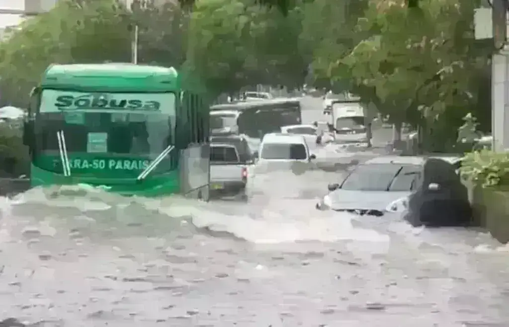 Κολομβία: Τέσσερις νεκροί από την κατάρρευση γέφυρας