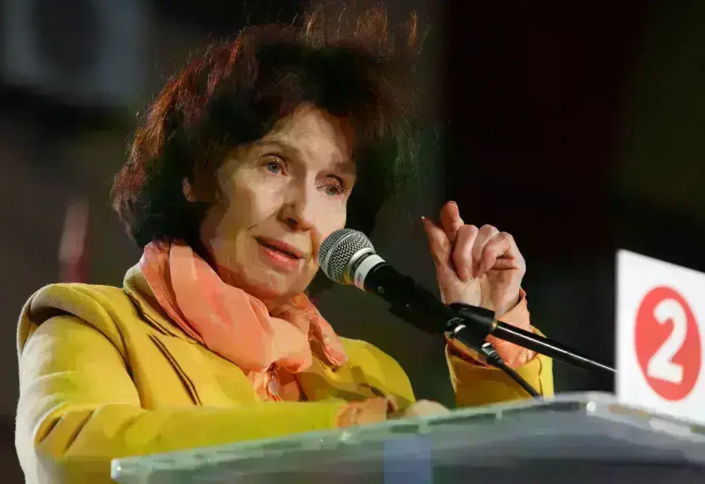 Βόρεια Μακεδονία: Το είπε και το έκανε η νέα πρόεδρος Γκορντάνα Σιλιάνοφσκα – Αποκάλεσε τα Σκόπια, «Μακεδονία» κατά την ορκωμοσία της