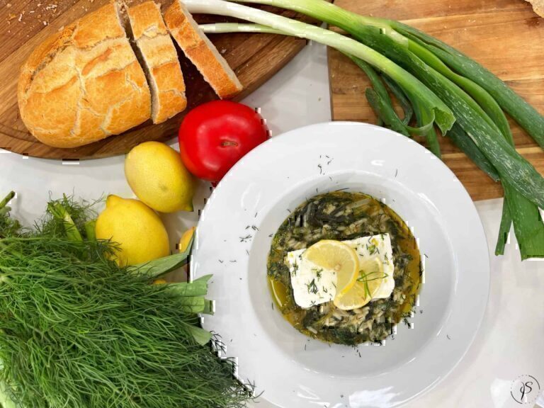 Σπανακόρυζο νόστιμο και εύκολο – Μία συνταγή που θα απογειώσεις με φέτα